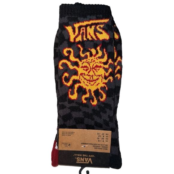 VANS MEN’S TWO PAIR OF RARE CREW SOCKS NWT - Picture 2 of 7
